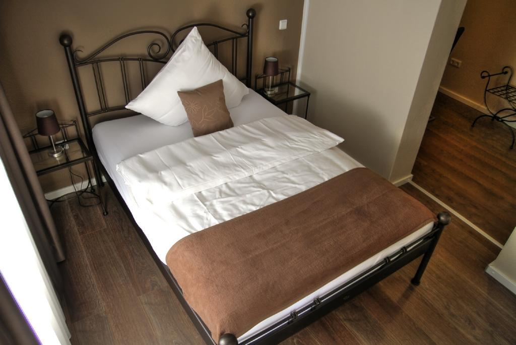 Apado-Hotel Garni Homburg  Værelse billede