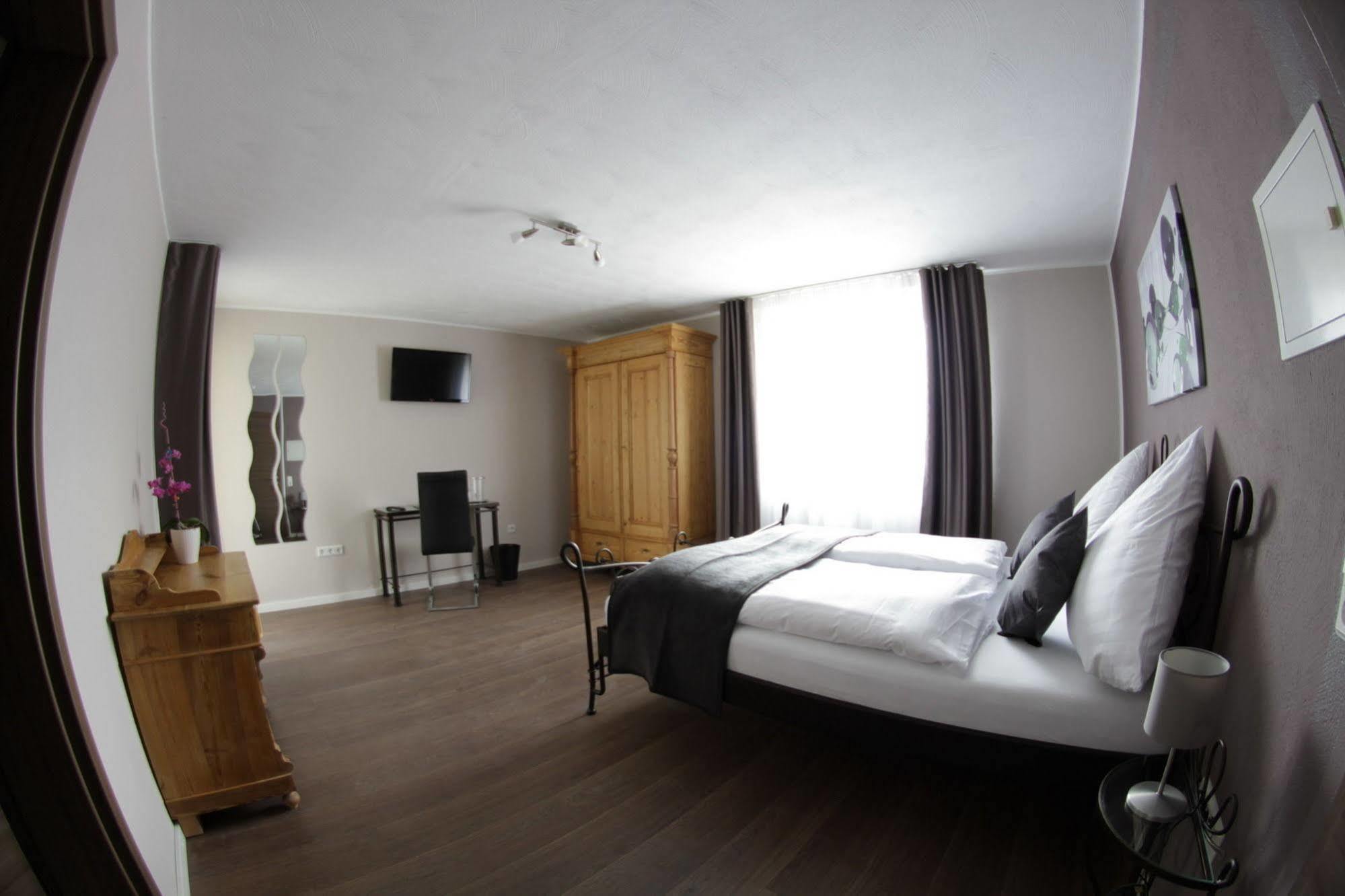 Apado-Hotel Garni Homburg  Eksteriør billede